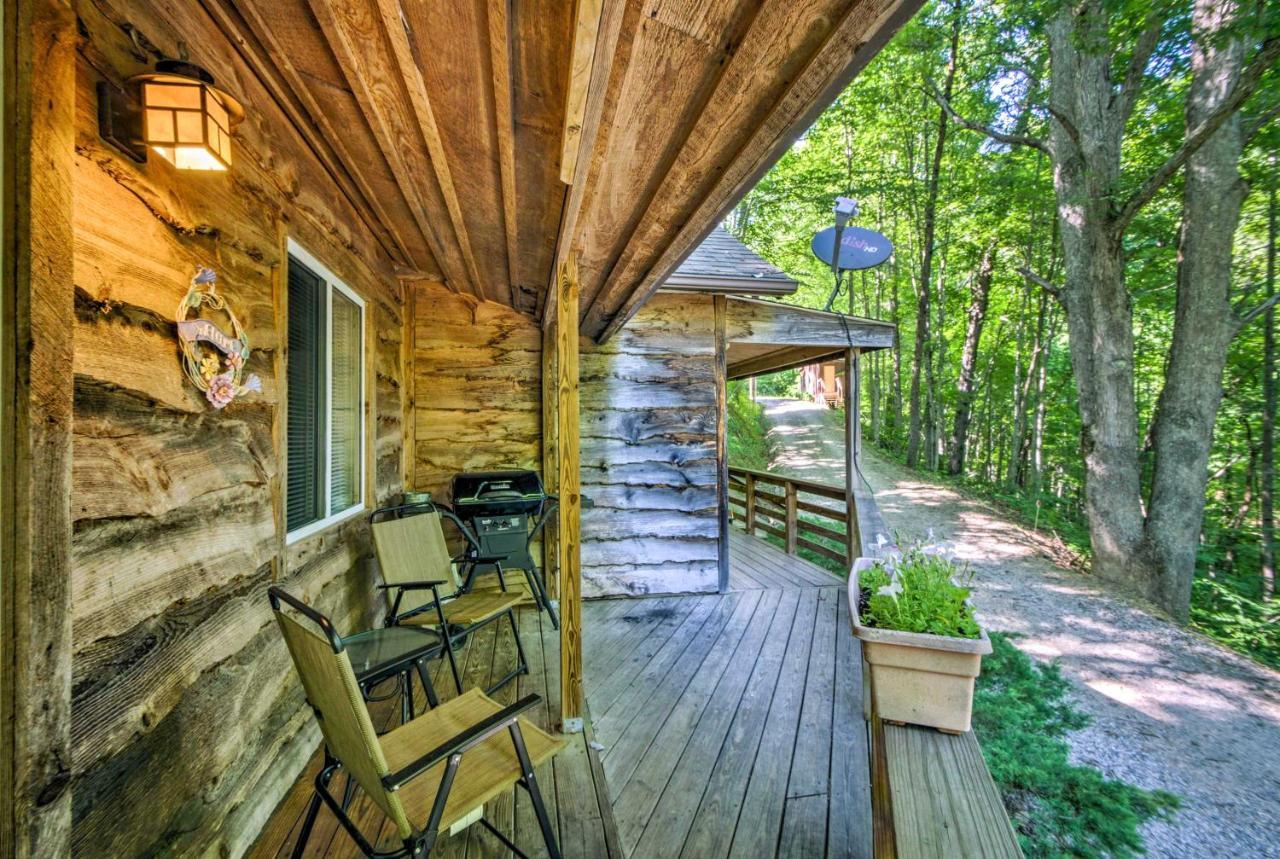 Cozy The Woodshop Cabin With Deck And Forest Views! Роббінсвіль Екстер'єр фото